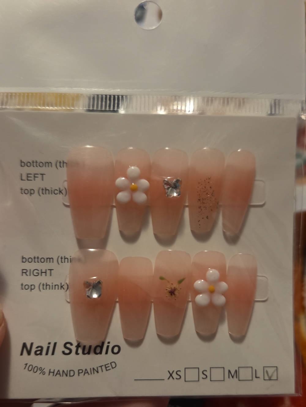♥️2 For $25♥️Peach Ombre Press-On Nail Set with 3D Daisy Accents Handmade